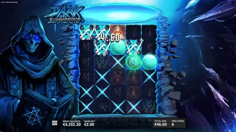 Dark Summoning slot screenshot 