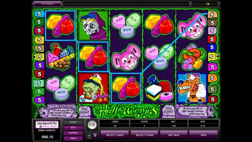 Halloweenies slot screenshot 2